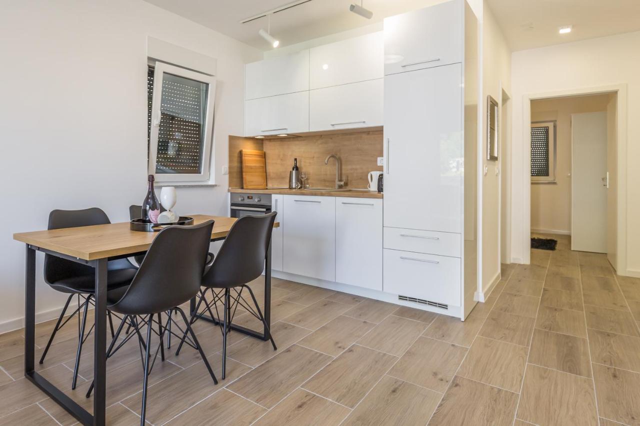 Luxury 2 Bedroom Apartment With Sea View Baska Voda Luaran gambar