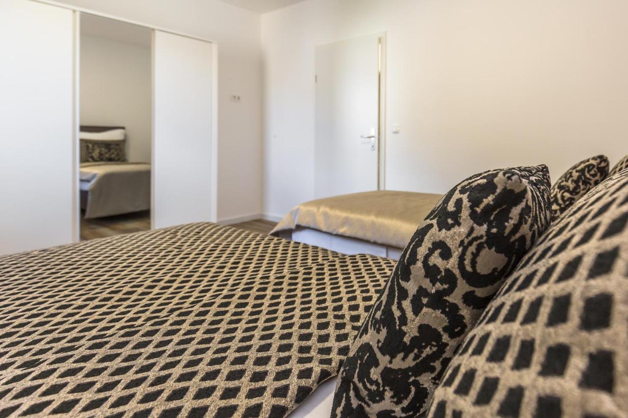 Luxury 2 Bedroom Apartment With Sea View Baska Voda Luaran gambar